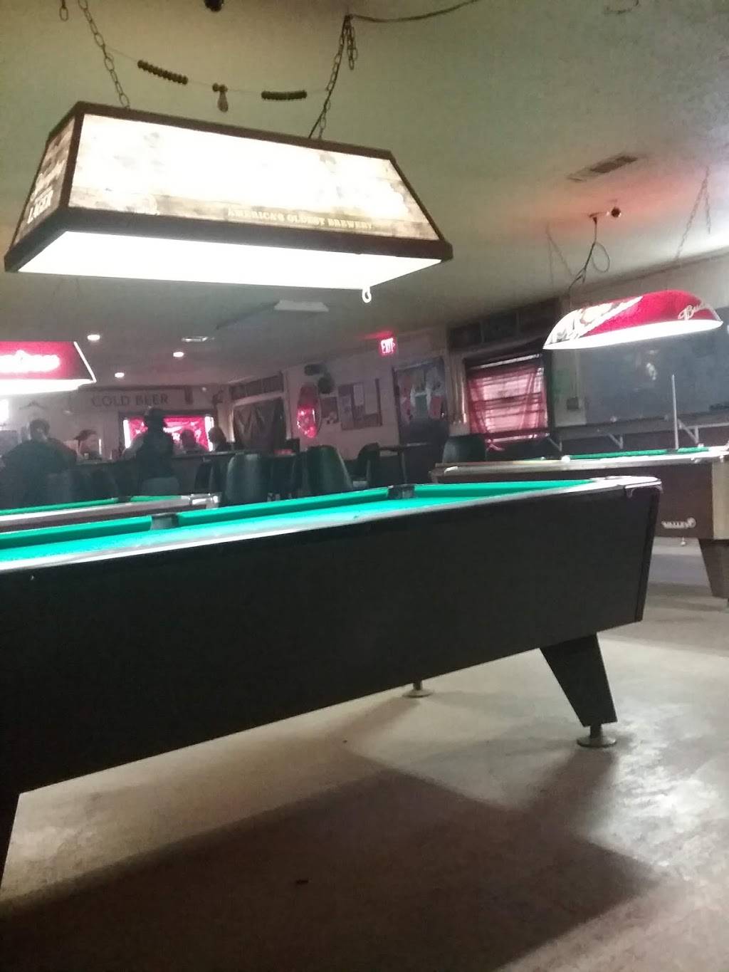 Roys Roadhouse Bar | restaurant | 22510 US 49, Saucier, MS 39574, USA | 2288321851 OR +1 228-832-1851