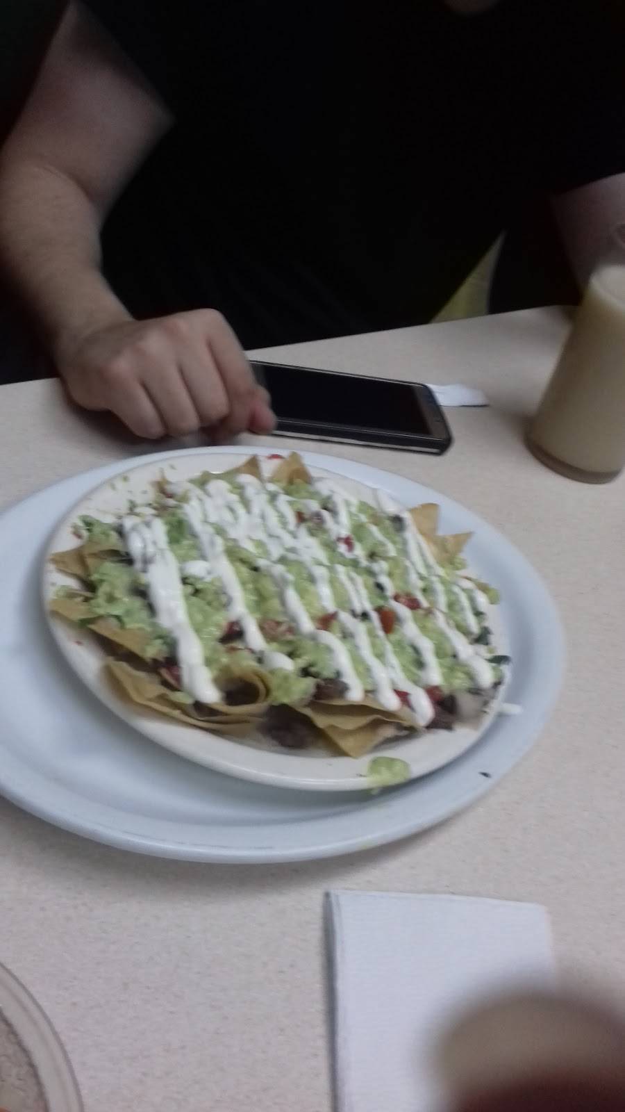 Tortas Javier | restaurant | Loc. 23, Plaza Mundo Divertido, Av. Vía Rápida Pte. 15035, Rio Tijuana 3ra Etapa, 22226 Tijuana, B.C., Mexico | 016646262806 OR +52 664 626 2806