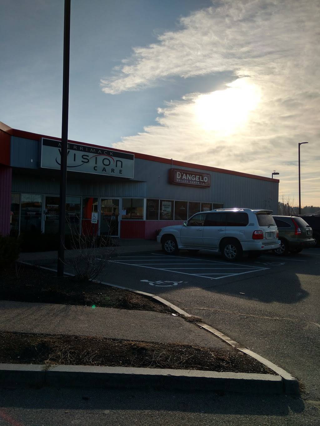 DAngelo Grilled Sandwiches | restaurant | 8 Perimeter Rd, Manchester, NH 03103, USA | 6036410322 OR +1 603-641-0322