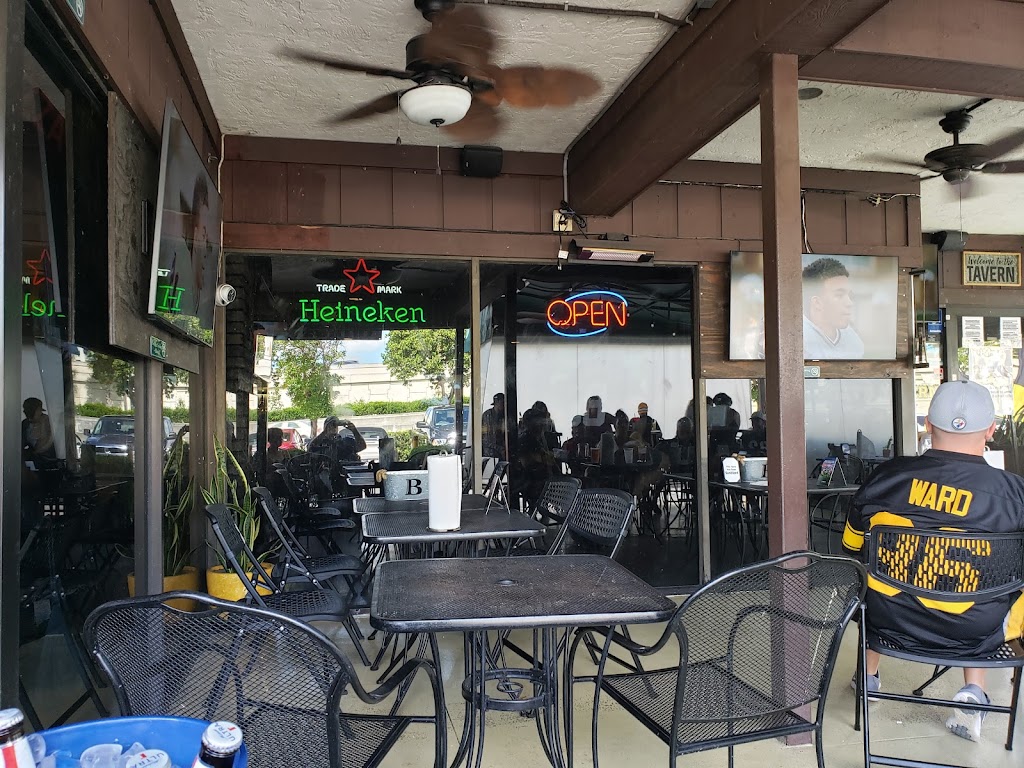Billys Tavern | restaurant | 8580 W State Rd 84, Davie, FL 33324, USA | 9544759464 OR +1 954-475-9464