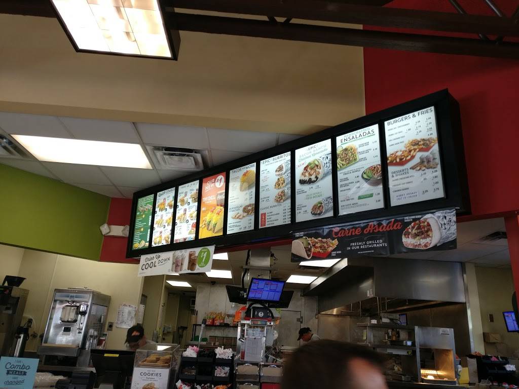 Del Taco | meal takeaway | 29245 Central Avenue, Lake Elsinore, CA 92532, USA | 9512452710 OR +1 951-245-2710