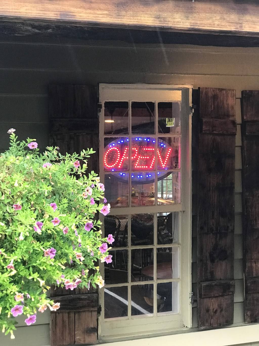 Village Hands Cafe | restaurant | 1010 NY-17M, Monroe, NY 10950, USA | 8453950041 OR +1 845-395-0041