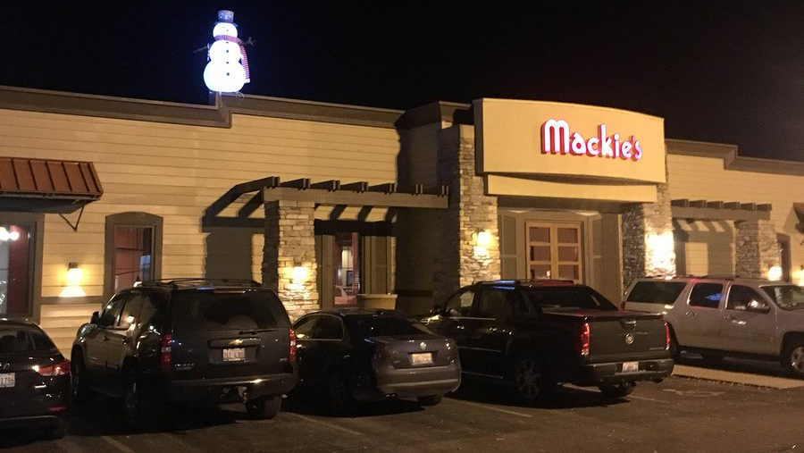 Mackies Pizza Of Marion | restaurant | 2704 Walton Way, Marion, IL 62959, USA | 6189974100 OR +1 618-997-4100