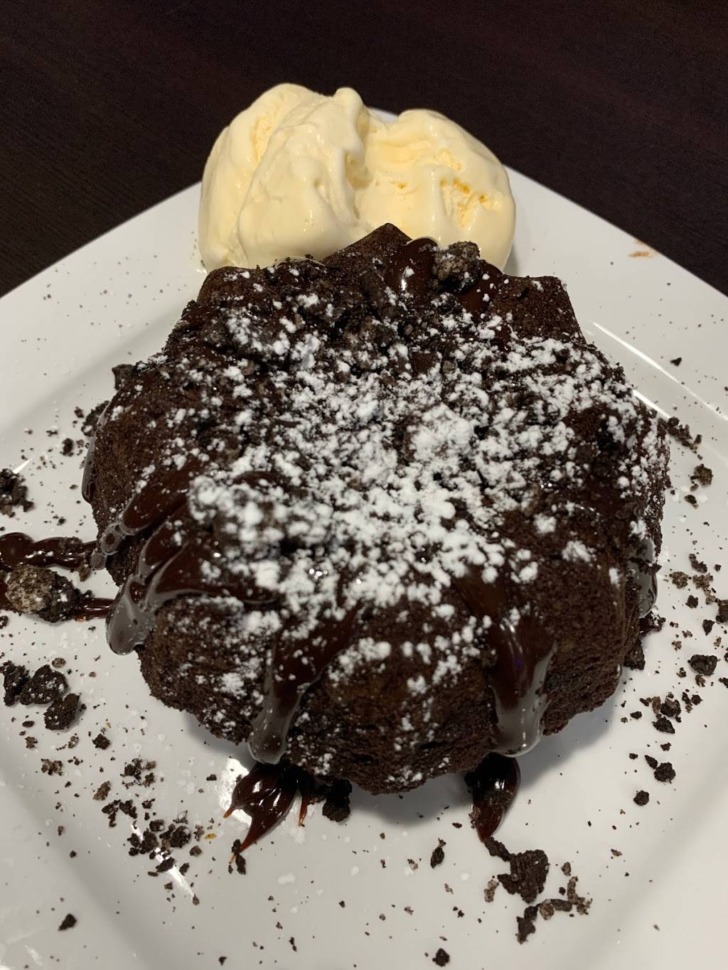 Dearborn’s Desserts & Eats | restaurant | 13736 Michigan Ave, Dearborn, MI 48126, USA | 2484448703 OR +1 248-444-8703
