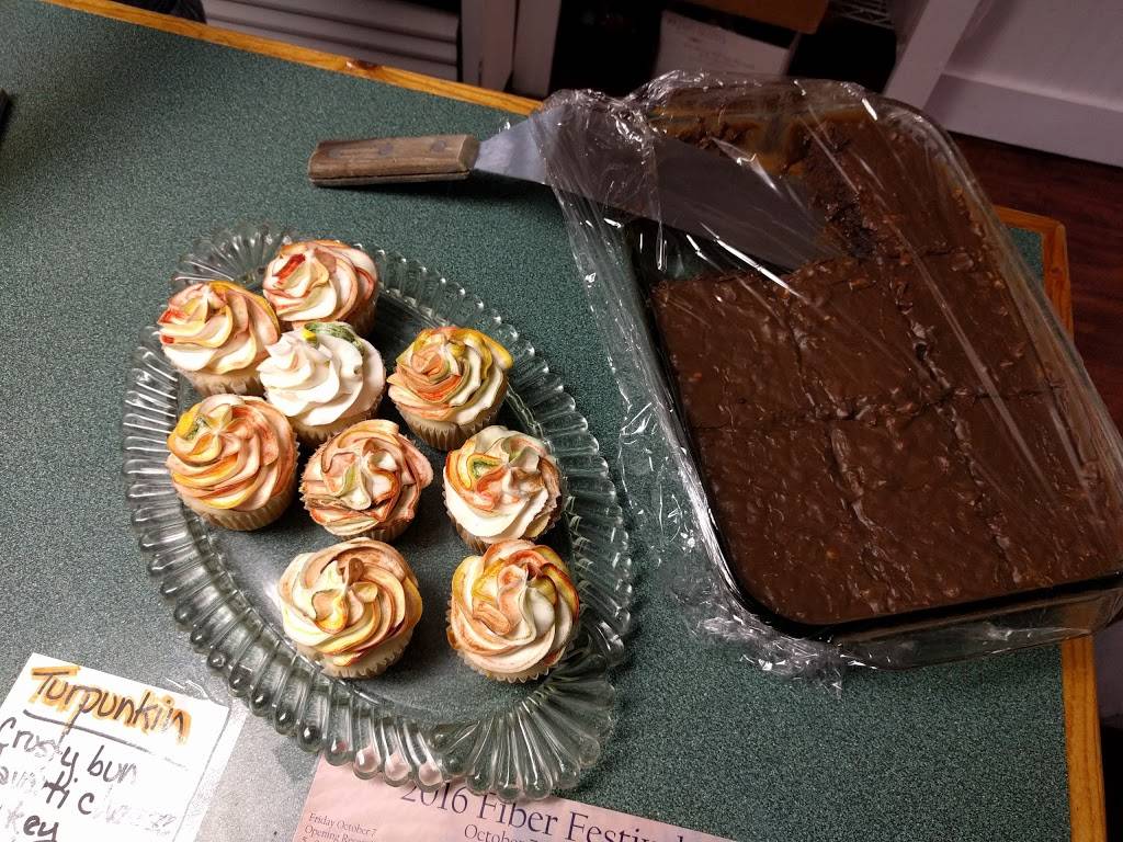 Riverfront Pizza & Deli | restaurant | 6281 River Rd, Glen Arbor, MI 49636, USA | 2313343876 OR +1 231-334-3876