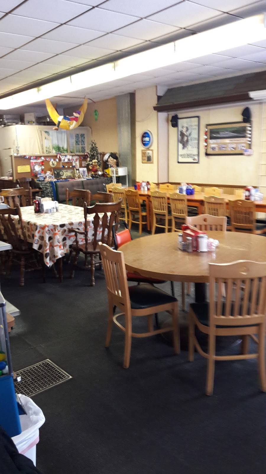 Rocks Anchor Grill | restaurant | 1526 N Harrison St, Davenport, IA 52803, USA | 5633236289 OR +1 563-323-6289