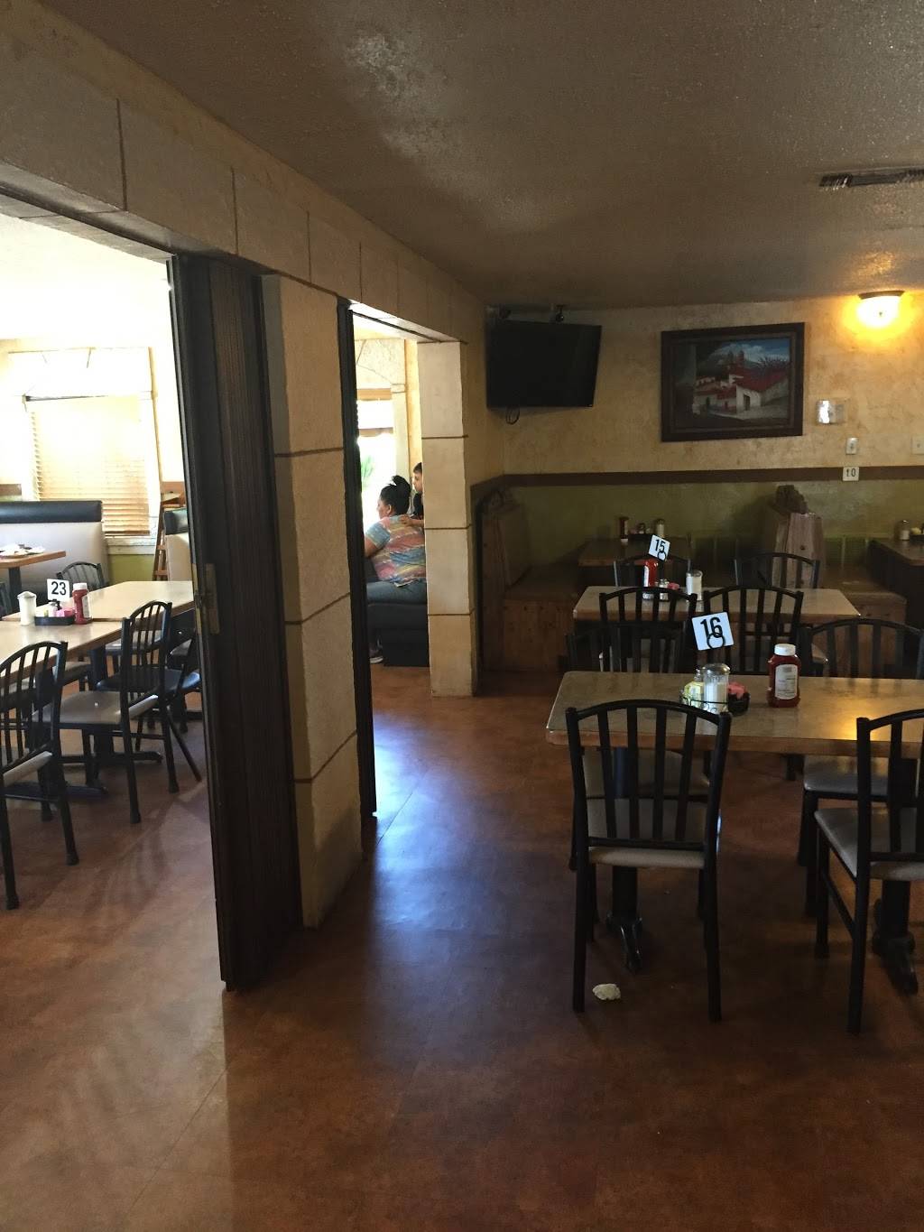 El Mexicano Grill | restaurant | 1307 TX-230 Loop, Smithville, TX 78957, USA | 5122372226 OR +1 512-237-2226