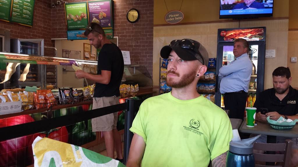 Subway | restaurant | 162 S Main St, Albion, NY 14411, USA | 5855890900 OR +1 585-589-0900