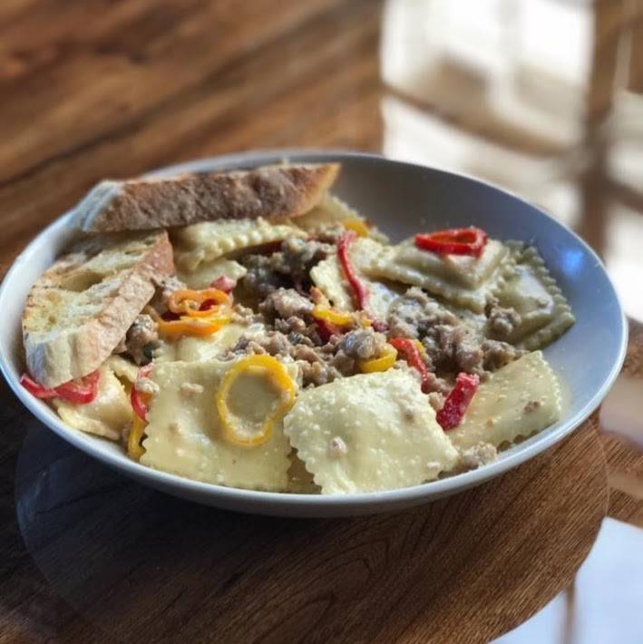 Side Bar East Lansing | restaurant | 246 E Saginaw St, East Lansing, MI 48823, USA | 5172202131 OR +1 517-220-2131