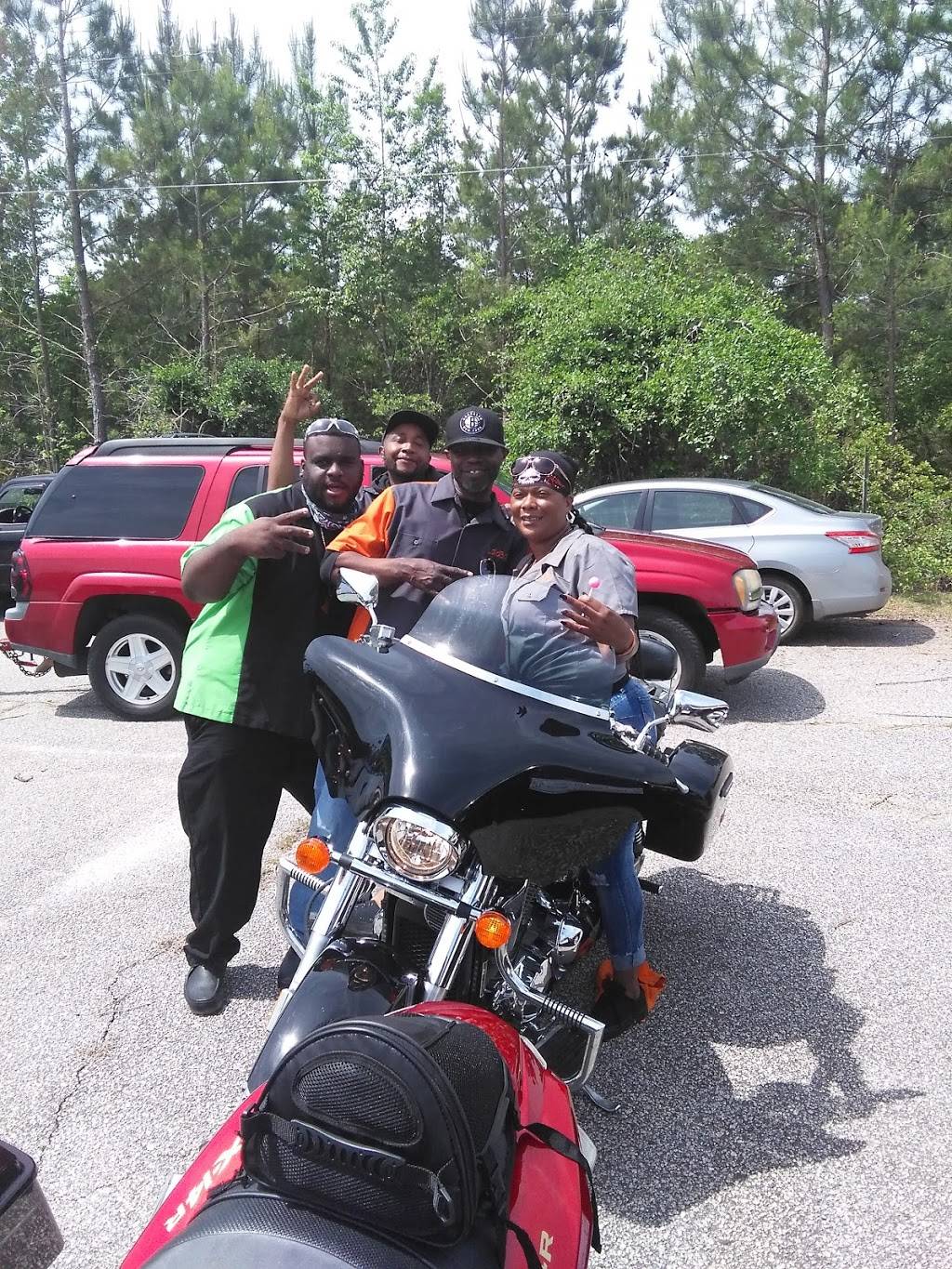 T & W Place | restaurant | 203 W Willow Grove Rd, Lynchburg, SC 29080, USA | 8034372917 OR +1 803-437-2917