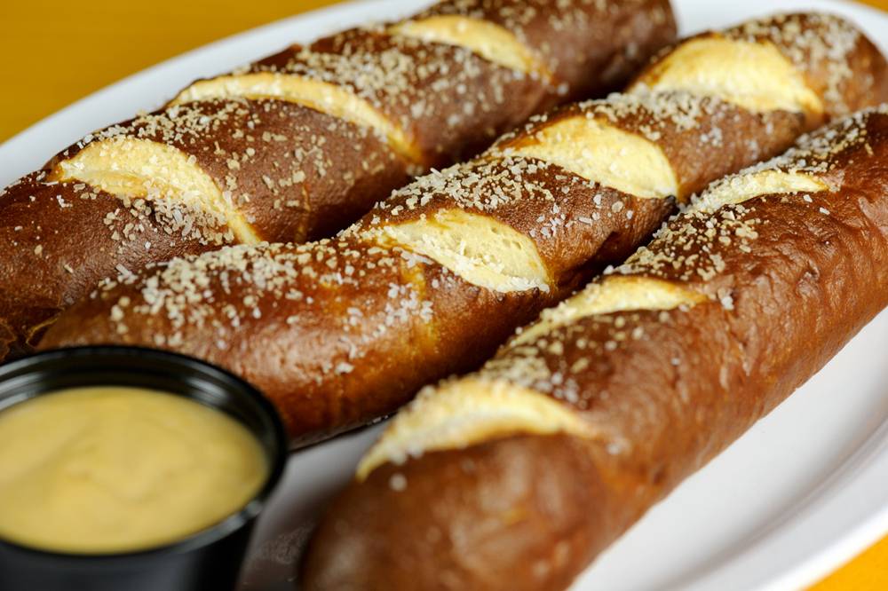 Winni Grille | restaurant | 650 Laconia Rd, Tilton, NH 03276, USA | 6035278217 OR +1 603-527-8217