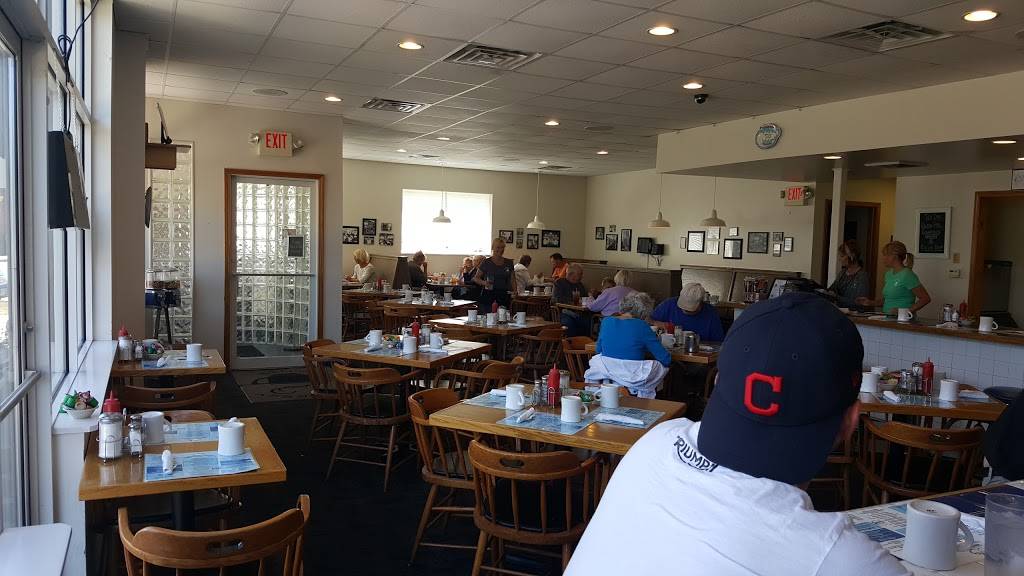 Mayberry Diner | restaurant | 8253 Mayberry Square S, Sylvania, OH 43560, USA | 4198243399 OR +1 419-824-3399