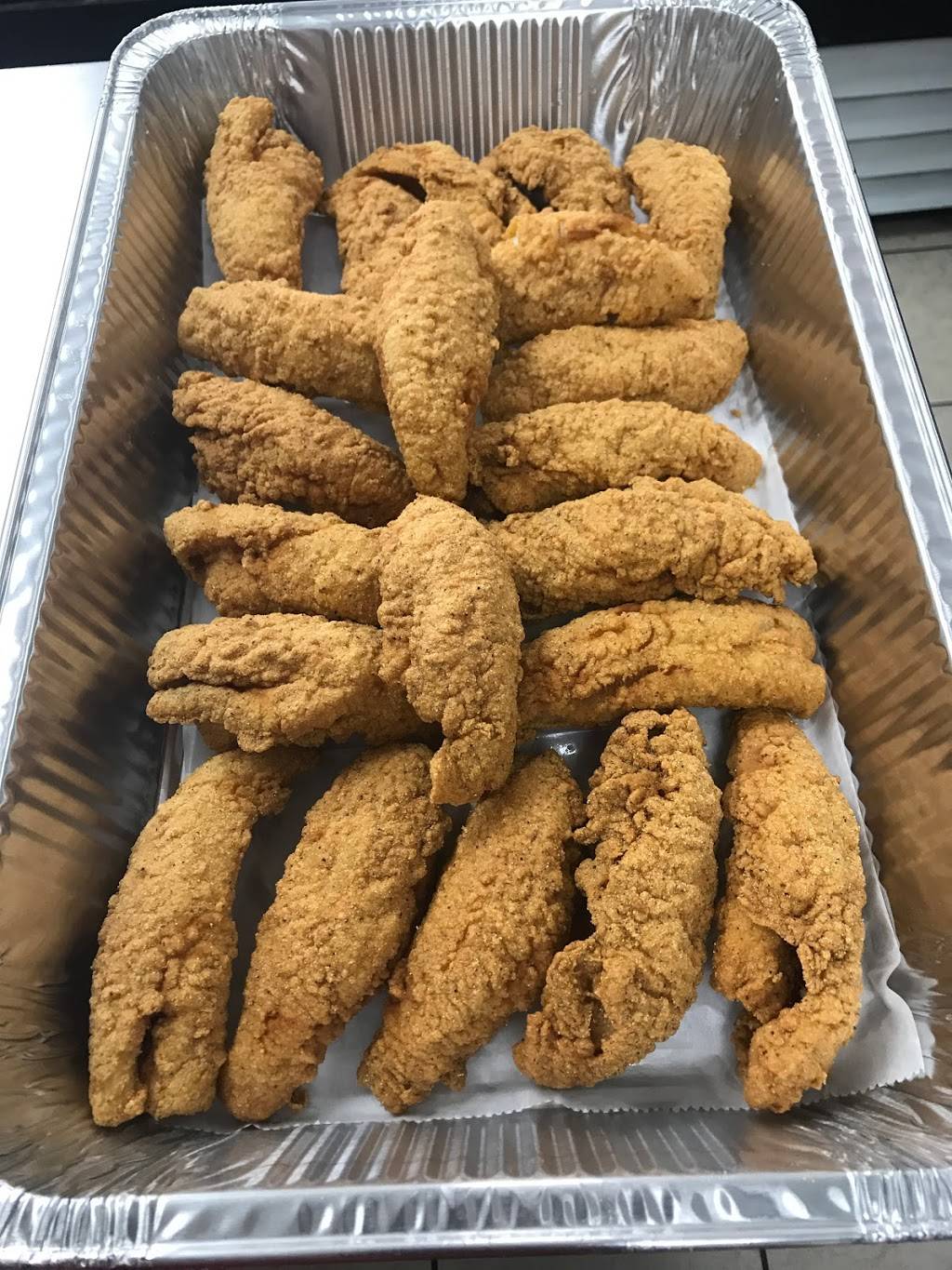 Pops Grill, Fish & Chicken | restaurant | 8141 N Lindbergh Blvd, Florissant, MO 63031, USA | 3147361234 OR +1 314-736-1234