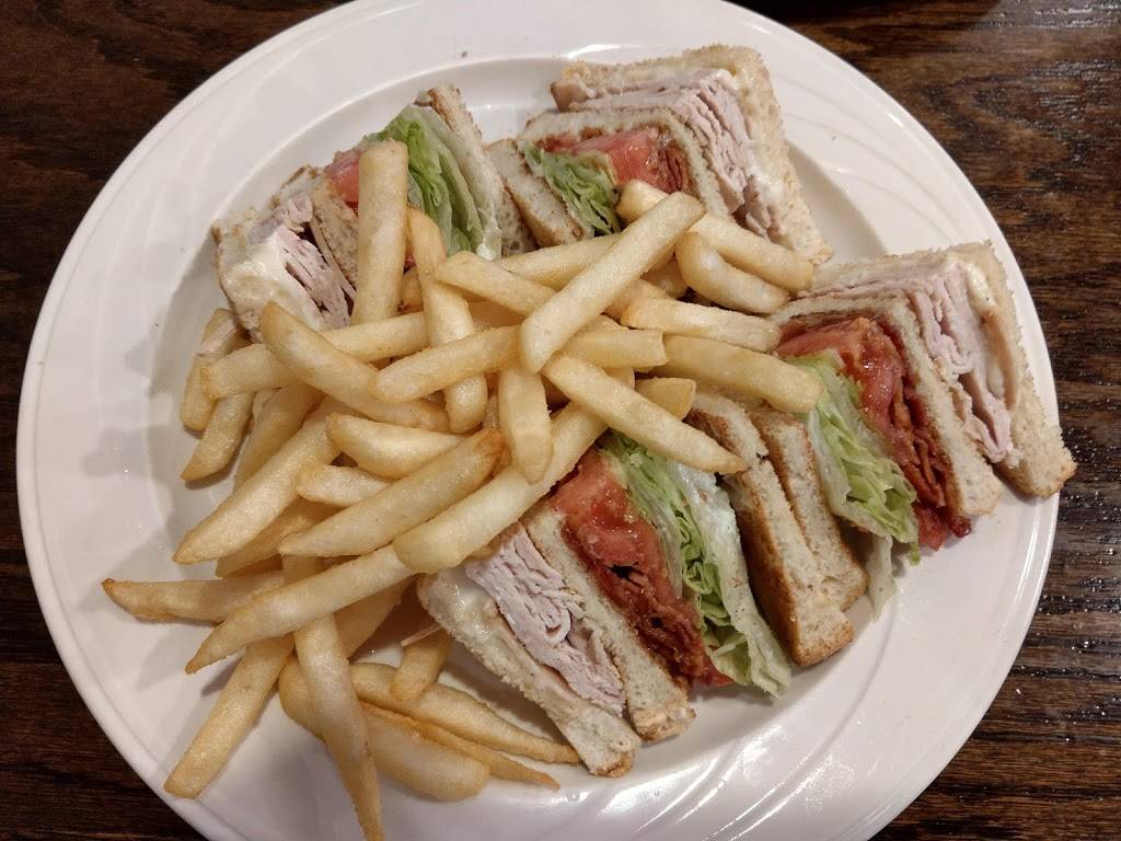 Carmelas on the Extension | restaurant | 139 Main Street Extension, Middletown, CT 06457, USA | 8607887922 OR +1 860-788-7922