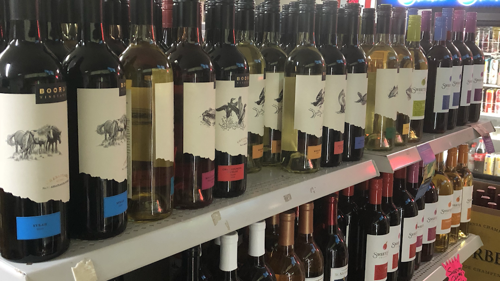 Taj Liquor & Restaurant | restaurant | 9610 Pulaski Hwy, Middle River, MD 21220, USA | 4106866333 OR +1 410-686-6333