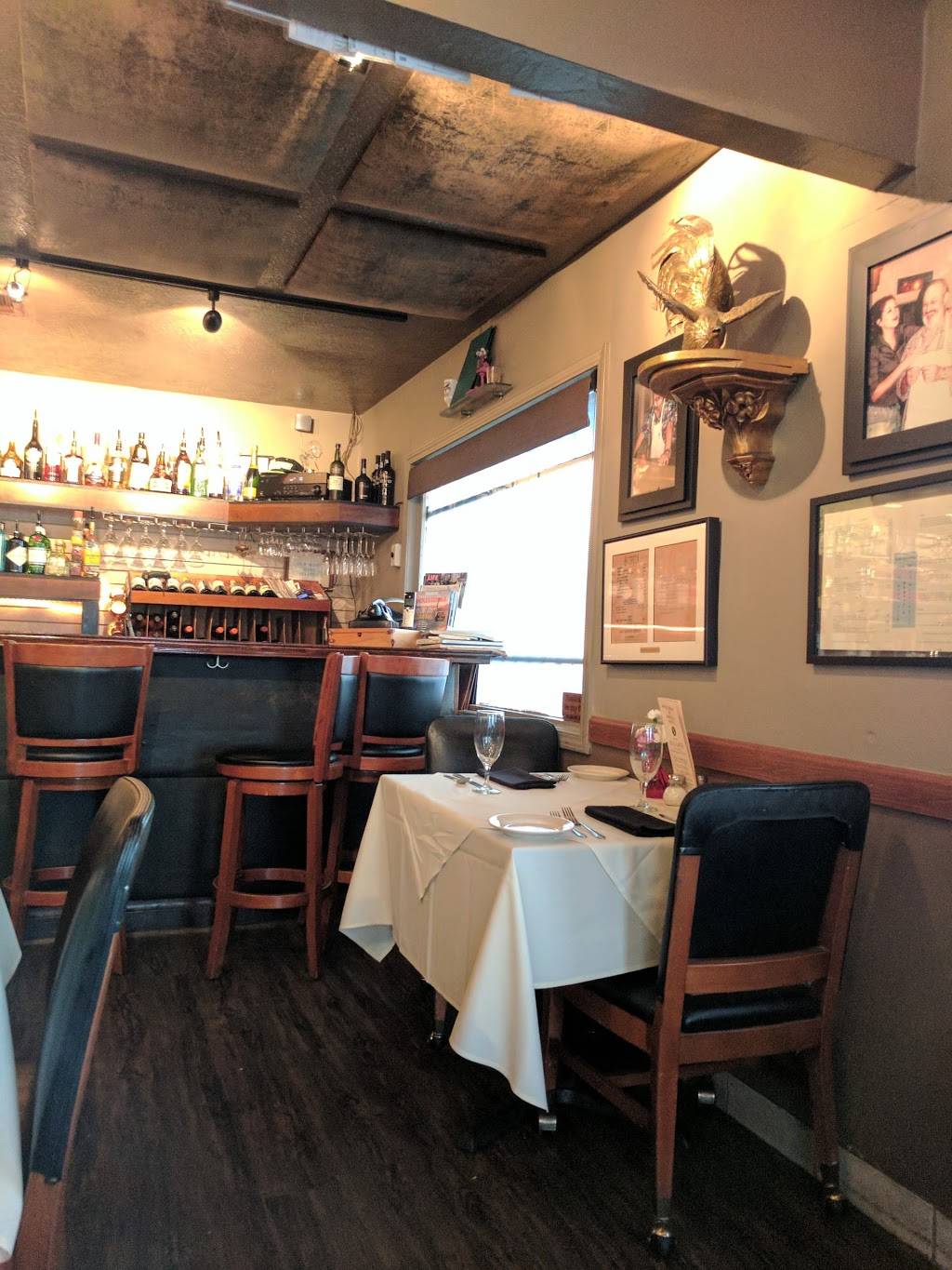 Segaris | restaurant | 1503 Shepherd Dr, Houston, TX 77007, USA | 7138802470 OR +1 713-880-2470