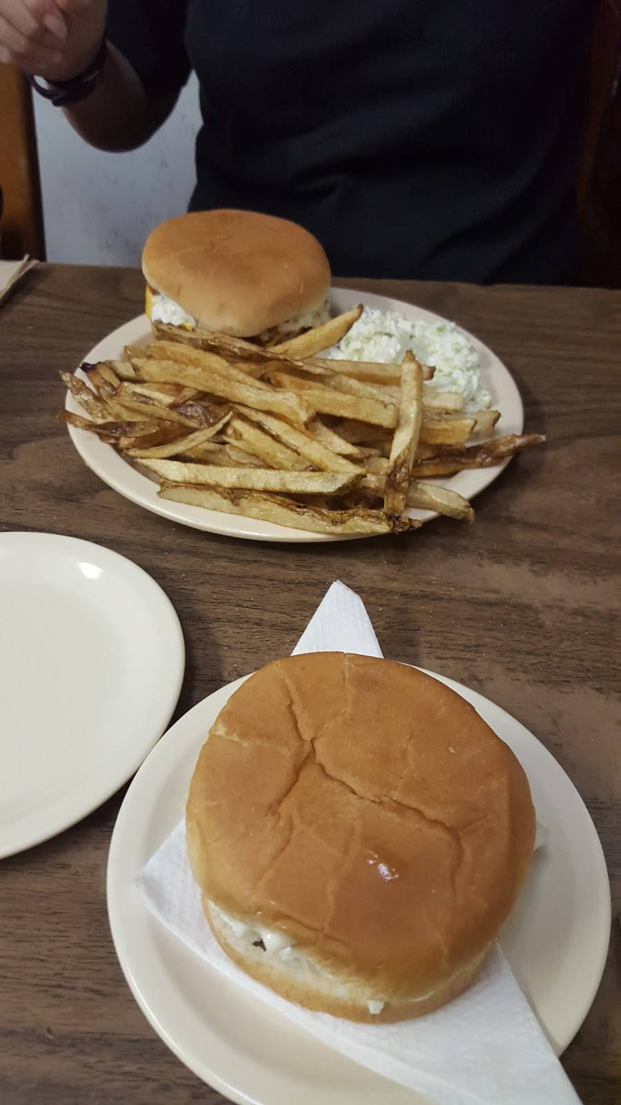 Sambos 903 Drive In | restaurant | 1445 Flat Creek Rd, Lancaster, SC 29720, USA | 8032856113 OR +1 803-285-6113