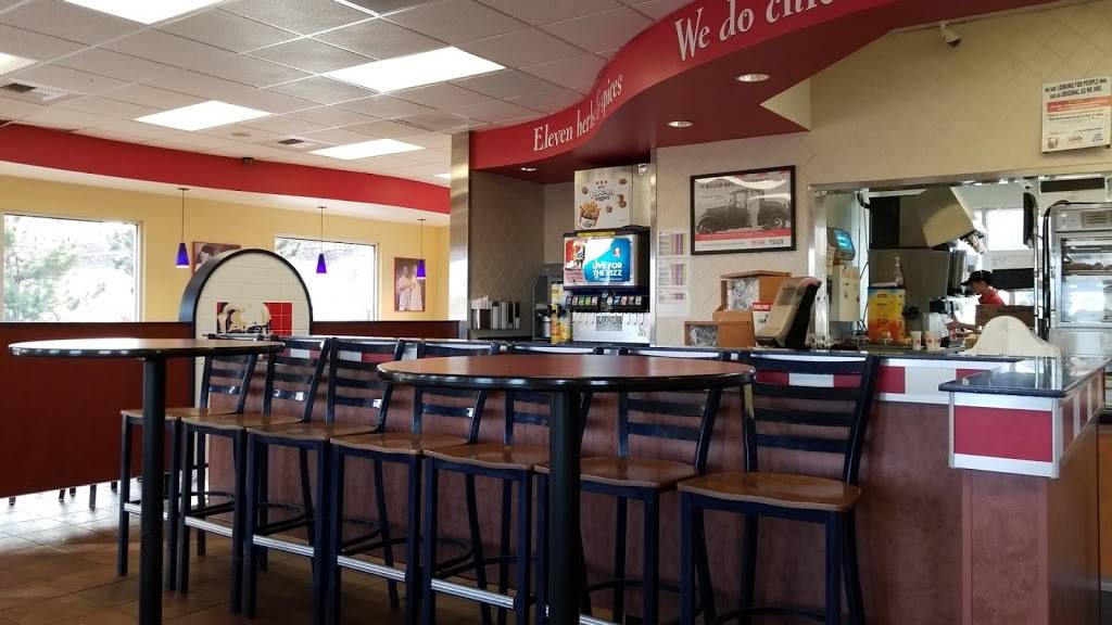 KFC | restaurant | 9804 S Yosemite St, Lone Tree, CO 80124, USA | 3037909595 OR +1 303-790-9595