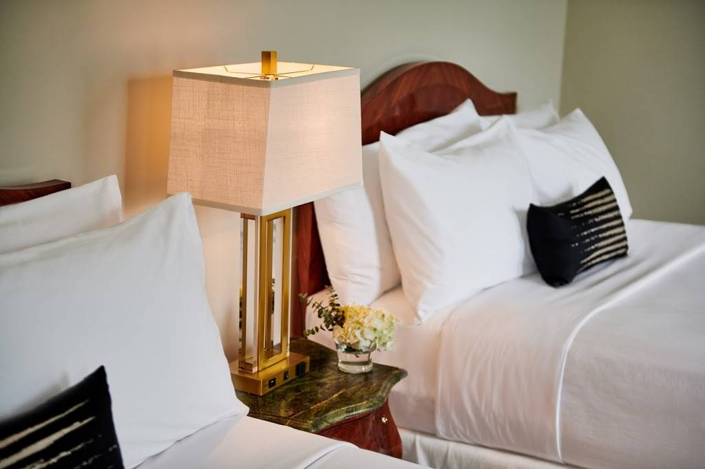 Inn at Carnall Hall | night club | 465 Arkansas Ave, Fayetteville, AR 72701, USA | 4795820400 OR +1 479-582-0400