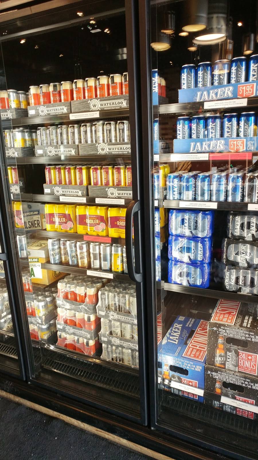 Waterloo Brewing Beer Store | restaurant | 400 Bingemans Centre Dr, Kitchener, ON N2B 3X9, Canada | 5197422732 OR +1 519-742-2732