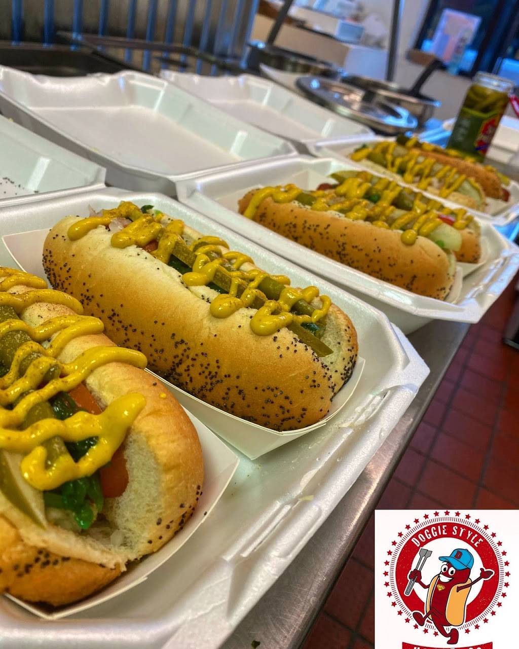 Doggie Style Hotdogs | restaurant | 2000 S Broadway, Edmond, OK 73013, USA | 2148451897 OR +1 214-845-1897