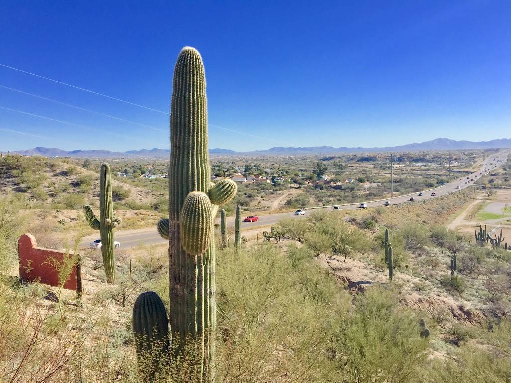 McGraws | restaurant | 4110 S Houghton Rd, Tucson, AZ 85730, USA | 5208853088 OR +1 520-885-3088