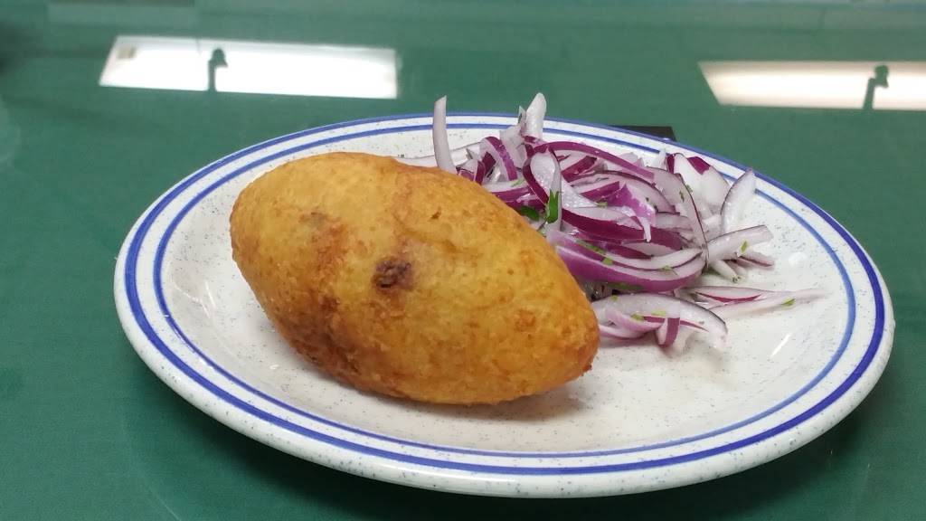 Revash Restaurant & Catering | restaurant | 4445 Brookfield Corporate Dr, Chantilly, VA 20151, USA | 7032633338 OR +1 703-263-3338