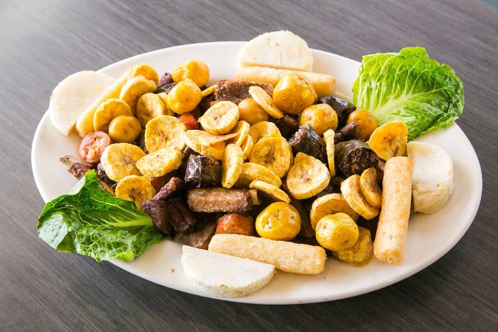 Soneros Latin Grill | restaurant | 13524 S John Young Pkwy, Orlando, FL 32837, USA | 4074384480 OR +1 407-438-4480