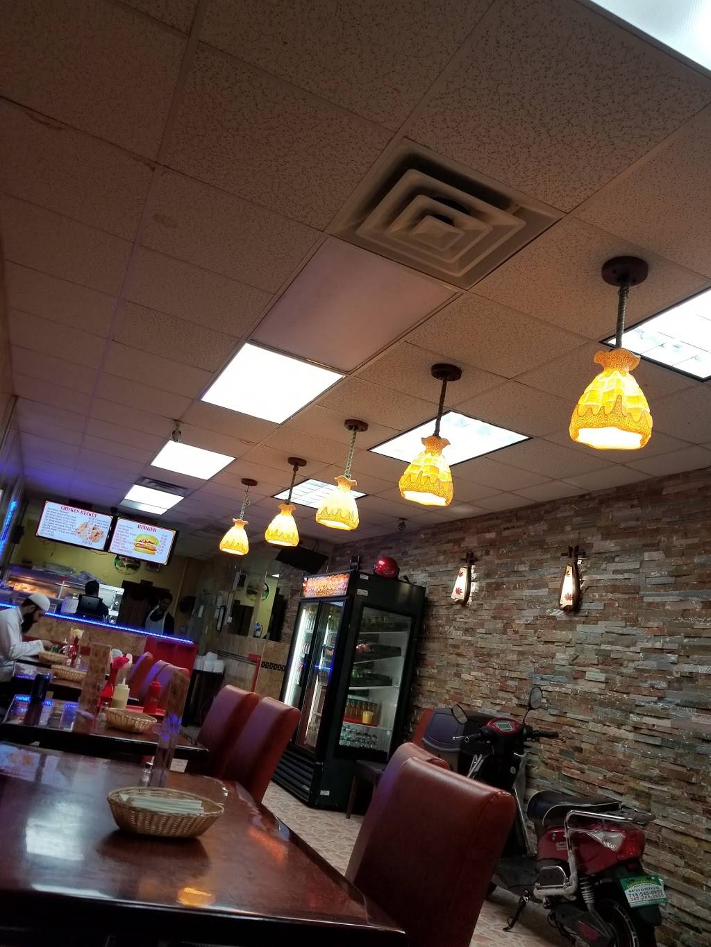 Uncles Fried Chicken | restaurant | 163-4 Hillside Avenue, Jamaica, NY 11432, USA | 7183743466 OR +1 718-374-3466