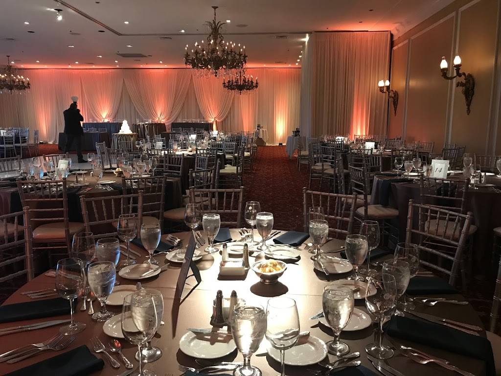 Cafe La Cave | restaurant | 2777 Mannheim Rd, Des Plaines, IL 60018, USA | 8478277818 OR +1 847-827-7818