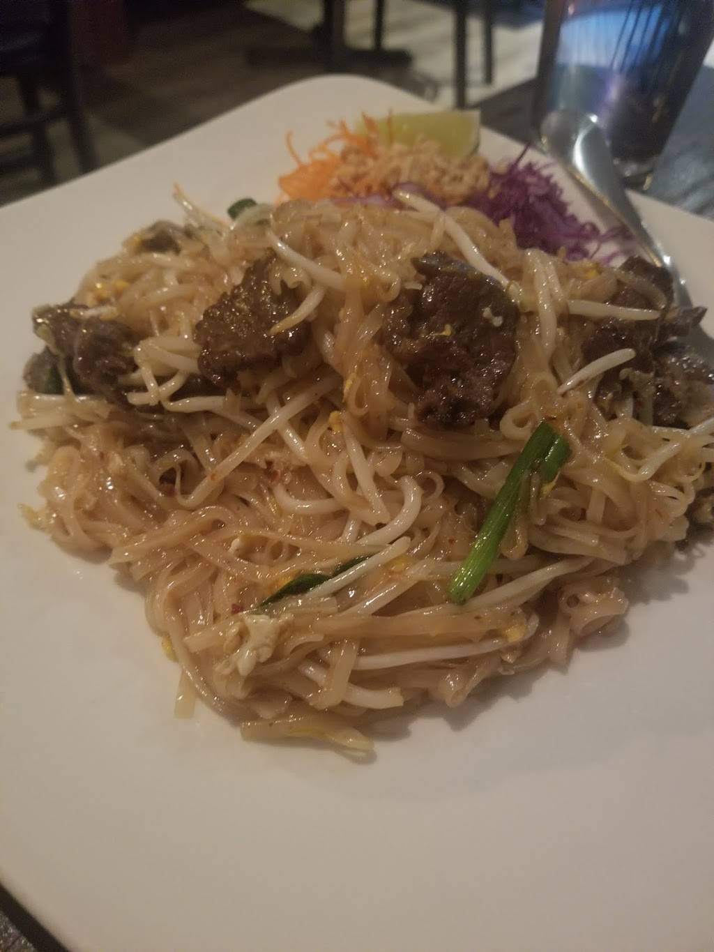 B Thai Cuisine | restaurant | 7528 196th St SW, Lynnwood, WA 98036, USA | 4256702200 OR +1 425-670-2200