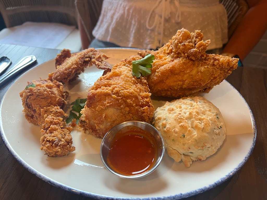 Chef Art Smith’s Reunion | restaurant | 600 E Grand Ave, Chicago, IL 60611, USA | 3122241415 OR +1 312-224-1415