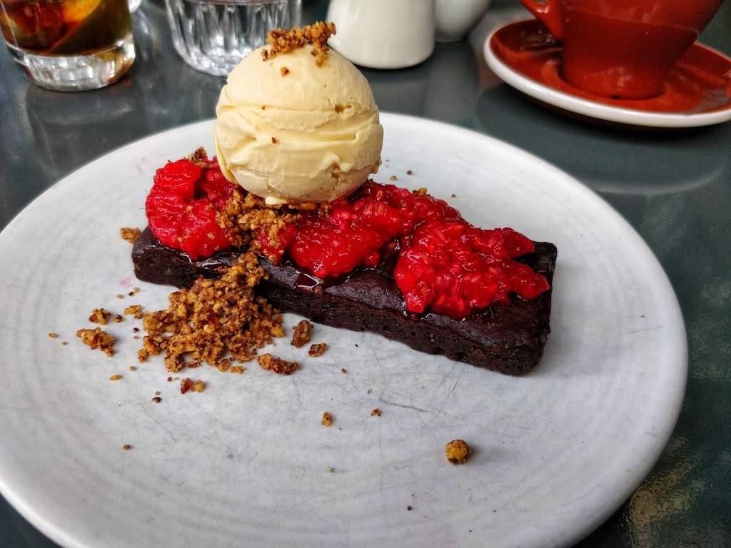 Foxy | restaurant | 1638 Rue Notre-Dame Ouest, Montréal, QC H3J 1M1, Canada | 5149257007 OR +1 514-925-7007