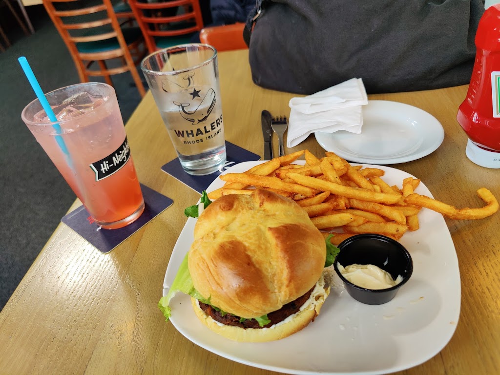 McAloons Restaurant | restaurant | 596 Corn Neck Rd, New Shoreham, RI 02807, USA | 4014662928 OR +1 401-466-2928