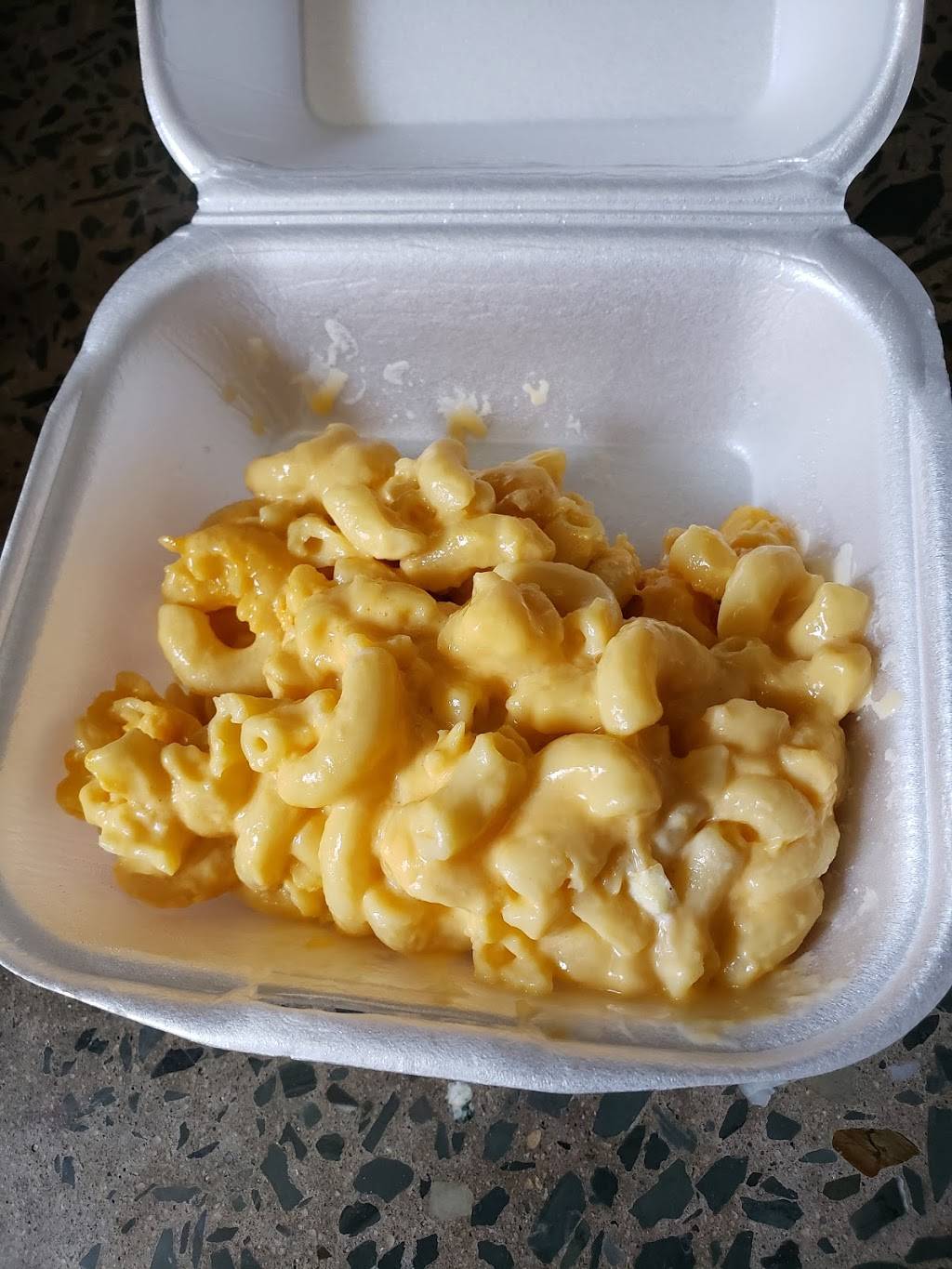 All About The Bun | restaurant | 2434 Onslow Dr, Jacksonville, NC 28546, USA | 9103814949 OR +1 910-381-4949