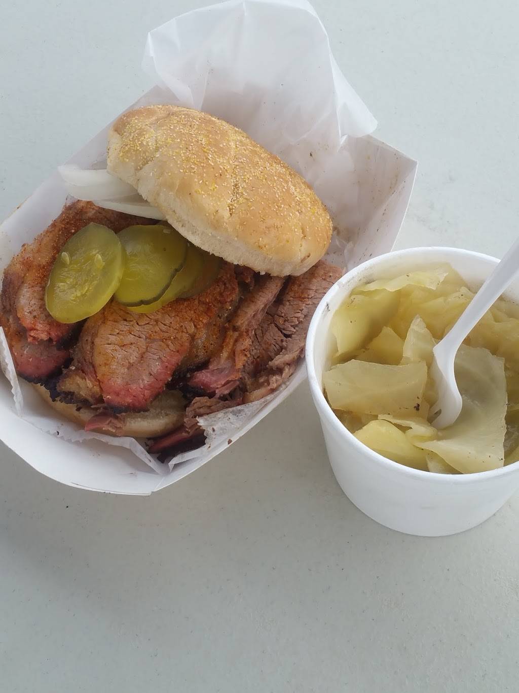 Gz Barbecue and Catering | restaurant | 925 Gallatin Ave, Nashville, TN 37206, USA | 6159536385 OR +1 615-953-6385