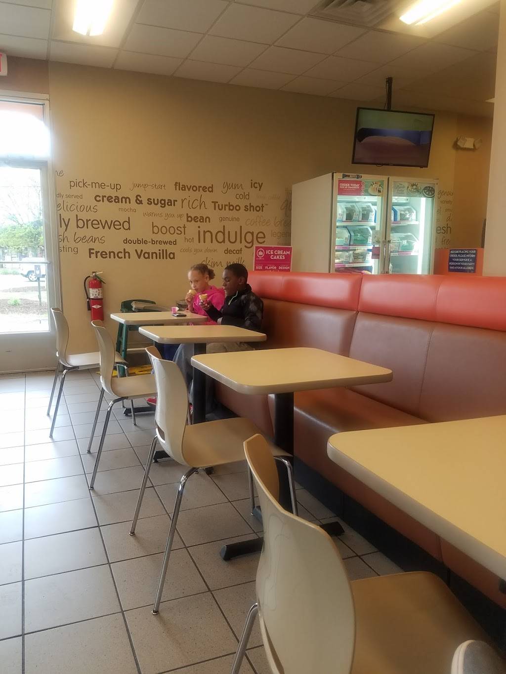 Dunkin | cafe | 3011 Plainfield Rd, Joliet, IL 60432, USA | 8156095870 OR +1 815-609-5870