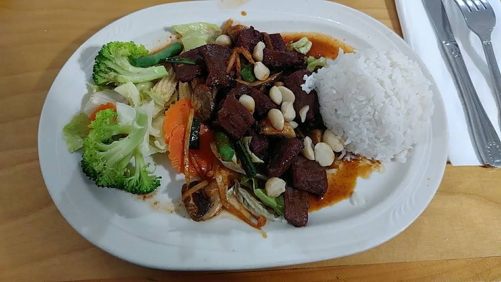 Benjarong Restaurant | restaurant | 214 Main St, Acton, MA 01720, USA | 9786359580 OR +1 978-635-9580