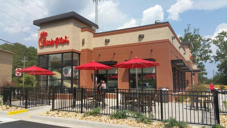 Chick-fil-A | restaurant | 513 Montgomery Hwy, Vestavia Hills, AL 35216, USA | 2058243540 OR +1 205-824-3540