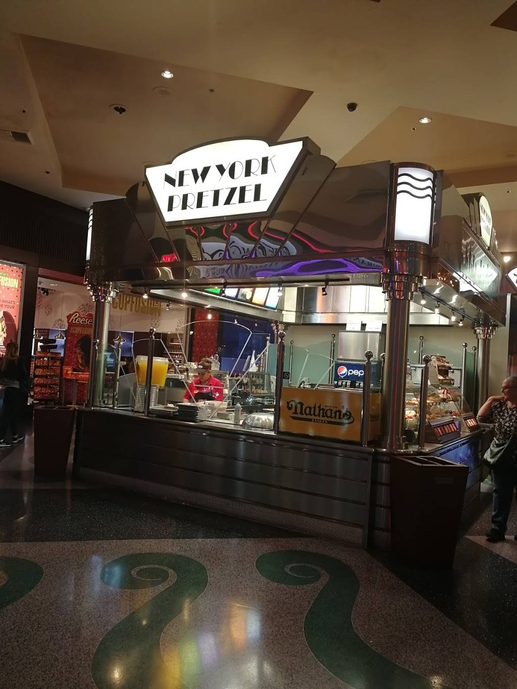 New York Pretzel | restaurant | 3790 S Las Vegas Blvd, Las Vegas, NV 89109, USA | 7027406969 OR +1 702-740-6969