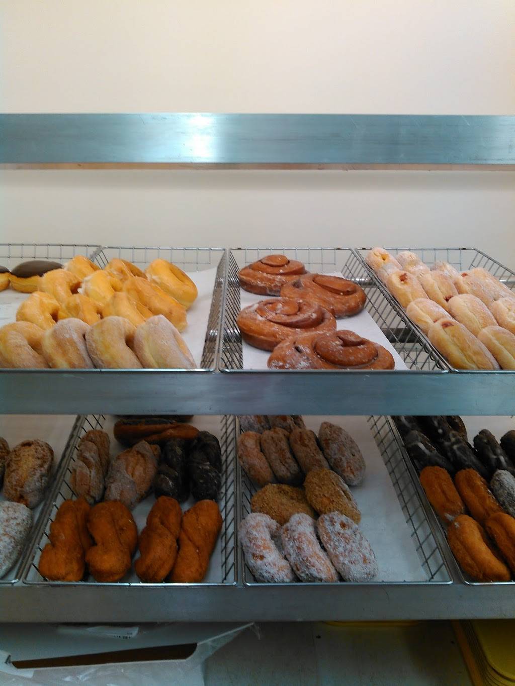 Sandys Coffee Corner | restaurant | 12 Monponsett St, Hanson, MA 02341, USA | 7812939824 OR +1 781-293-9824