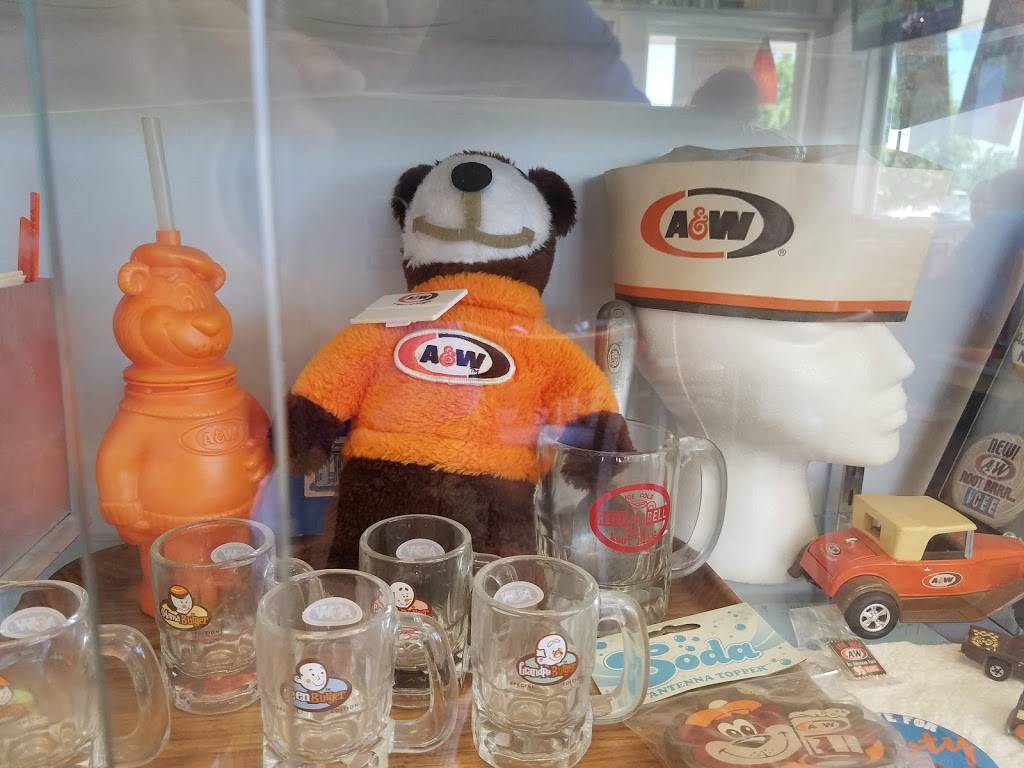 A&W Root Beer of Lodi | restaurant | 216 E Lodi Ave, Lodi, CA 95240, USA | 2093688548 OR +1 209-368-8548