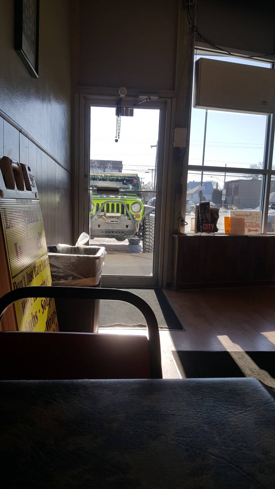 Lacagninas Italian Deli | restaurant | 1332 Lyell Ave, Rochester, NY 14606, USA | 5852544620 OR +1 585-254-4620