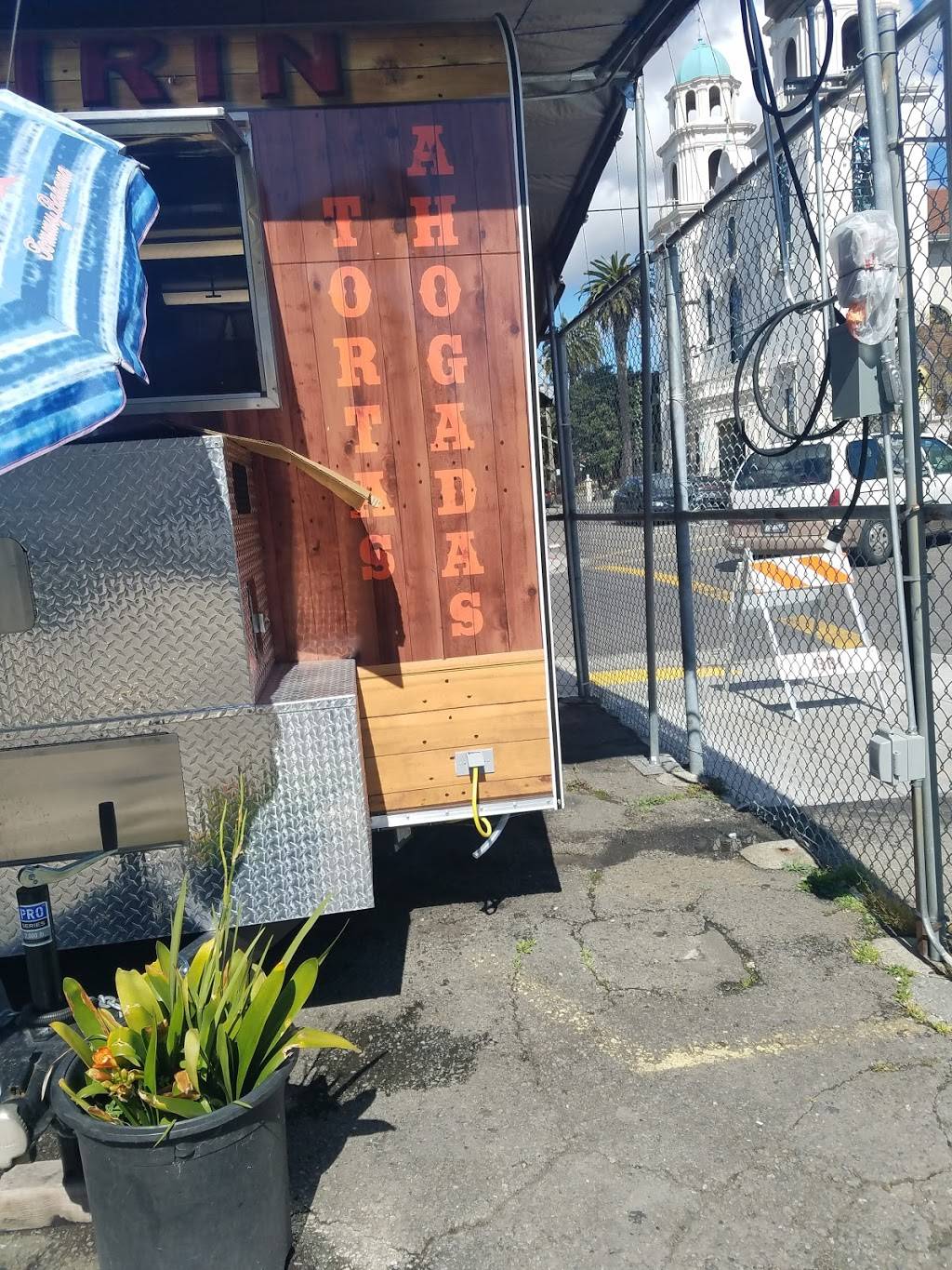 Pipirin | restaurant | 3315 Farnam St, Oakland, CA 94601, USA | 5109141095 OR +1 510-914-1095