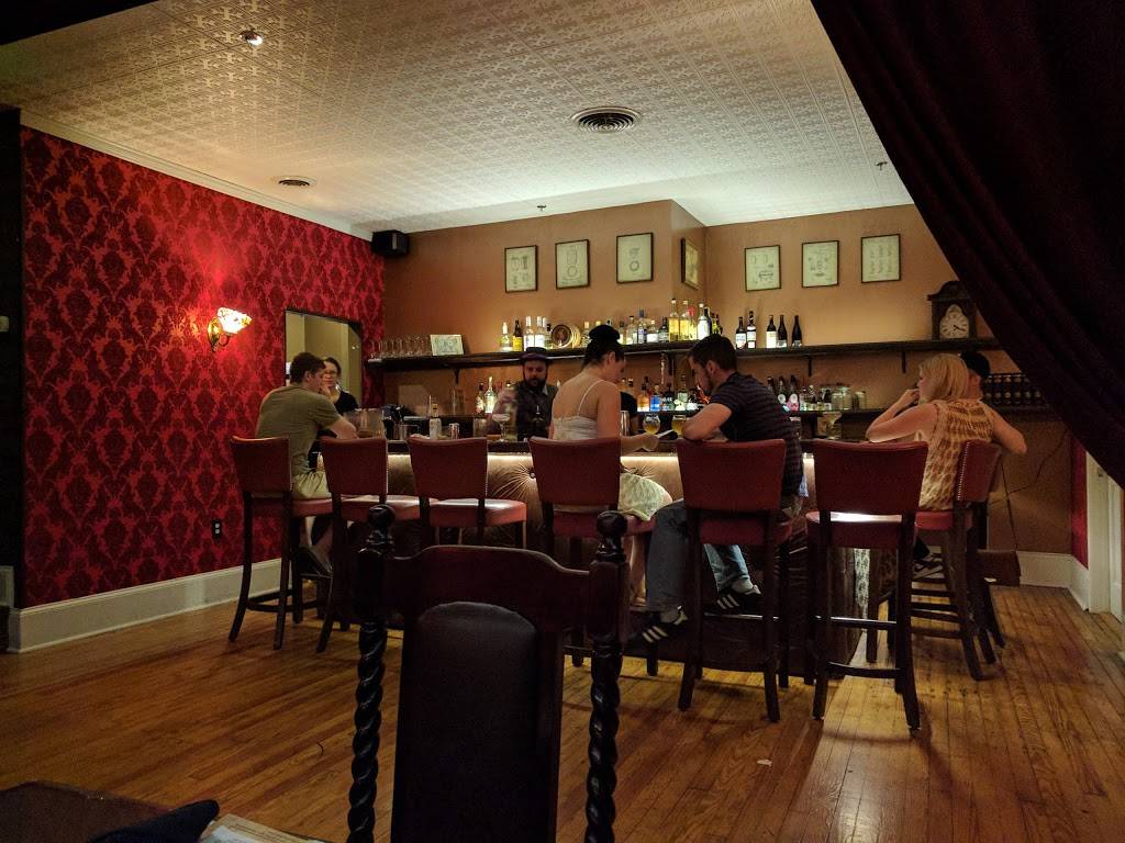 White Rabbit Gastropub | restaurant | 18 Market Space, Frederick, MD 21701, USA | 2406511952 OR +1 240-651-1952