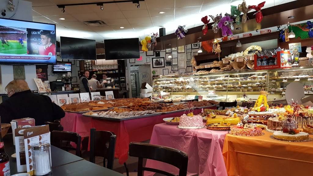 Jacks | restaurant | 352 Oakwood Ave, York, ON M6E 2W1, Canada | 4166511780 OR +1 416-651-1780