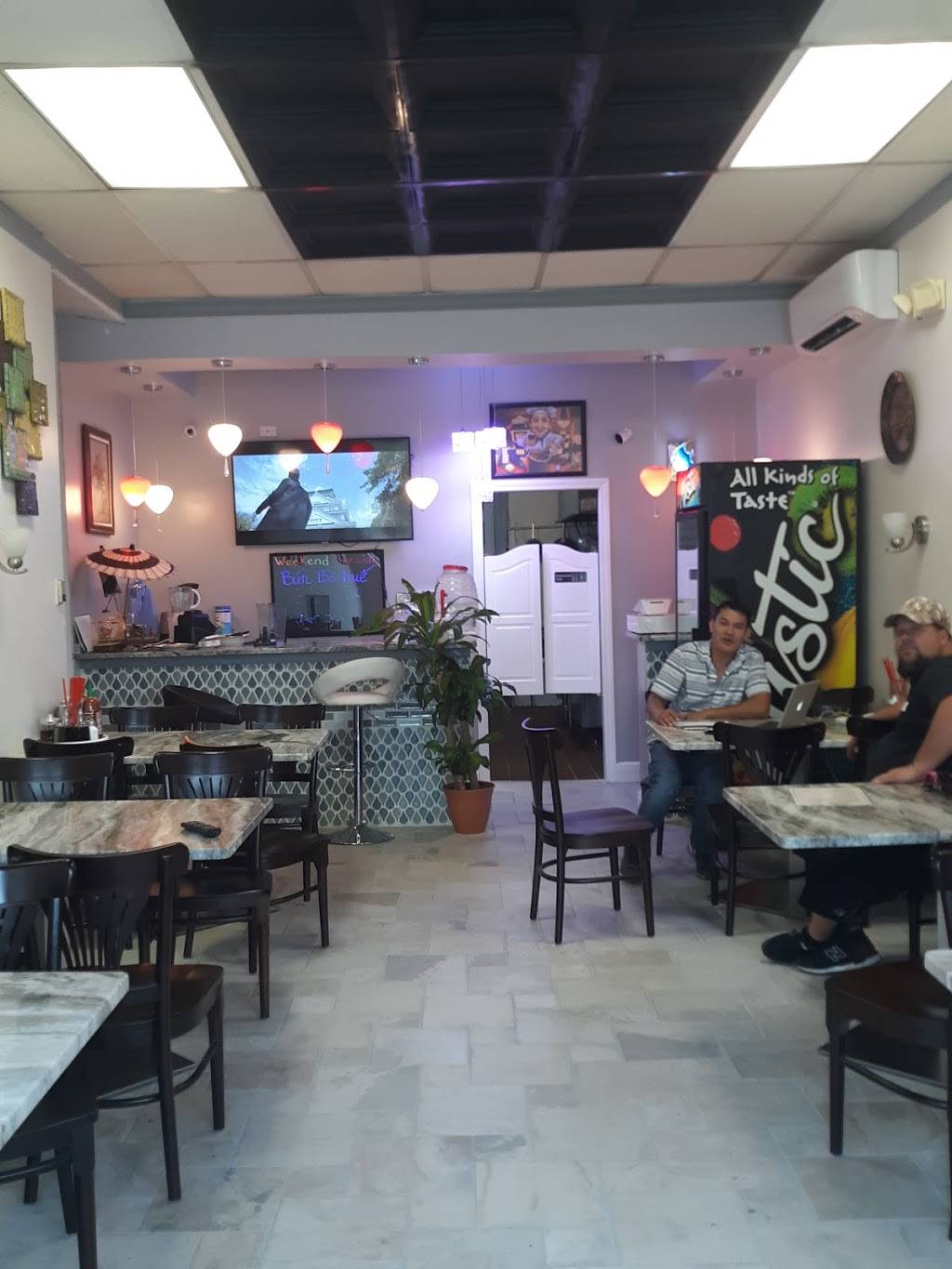 Pho Ever | restaurant | 355 New Park Ave, Hartford, CT 06106, USA | 8603104399 OR +1 860-310-4399