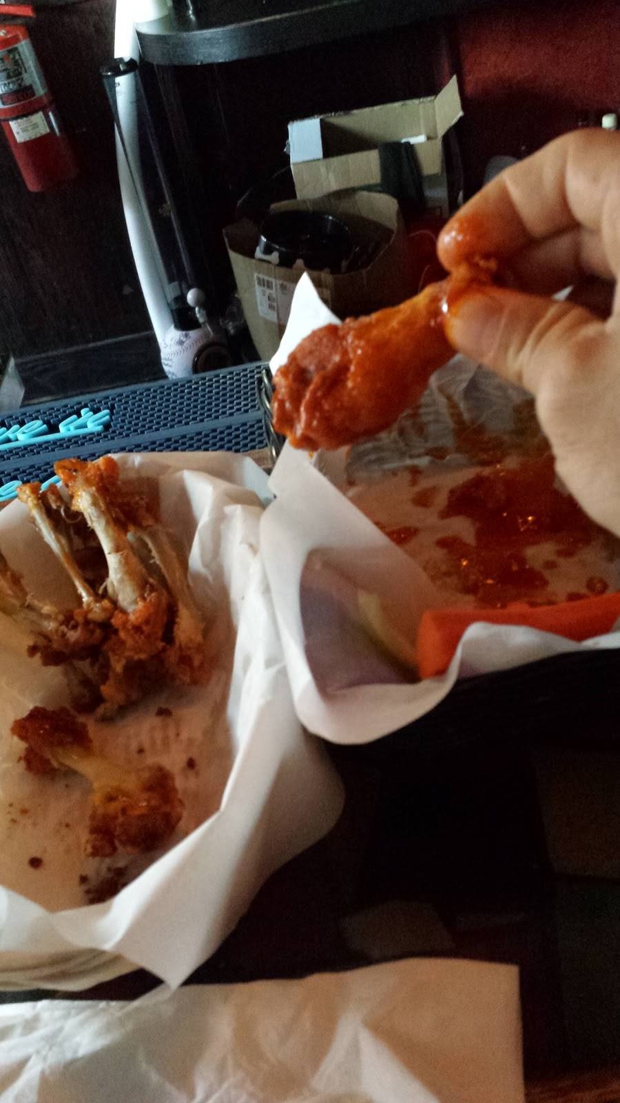 Full Shilling Public House | restaurant | 3724 N Clark St, Chicago, IL 60613, USA | 7732483330 OR +1 773-248-3330