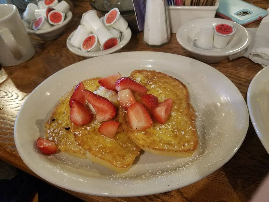 Cracker Barrel Old Country Store | restaurant | 1195 St Augustine Rd, Valdosta, GA 31601, USA | 2292445258 OR +1 229-244-5258