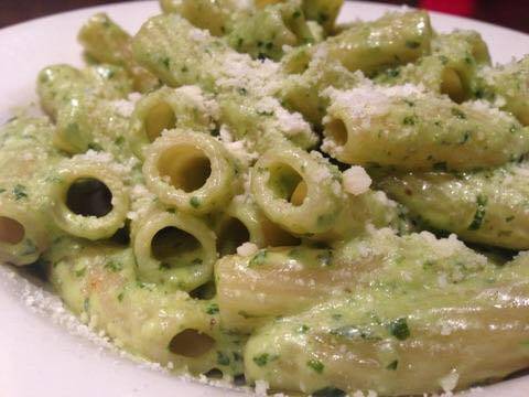 Carmelas Pizzeria | restaurant | 910 Hempstead Turnpike, Franklin Square, NY 11010, USA | 5164887884 OR +1 516-488-7884